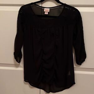 Mossimo Lacy sheer 3 quarter sleeve top